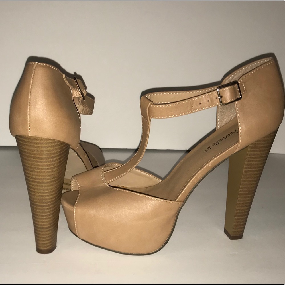 Breckelle Beige Heels